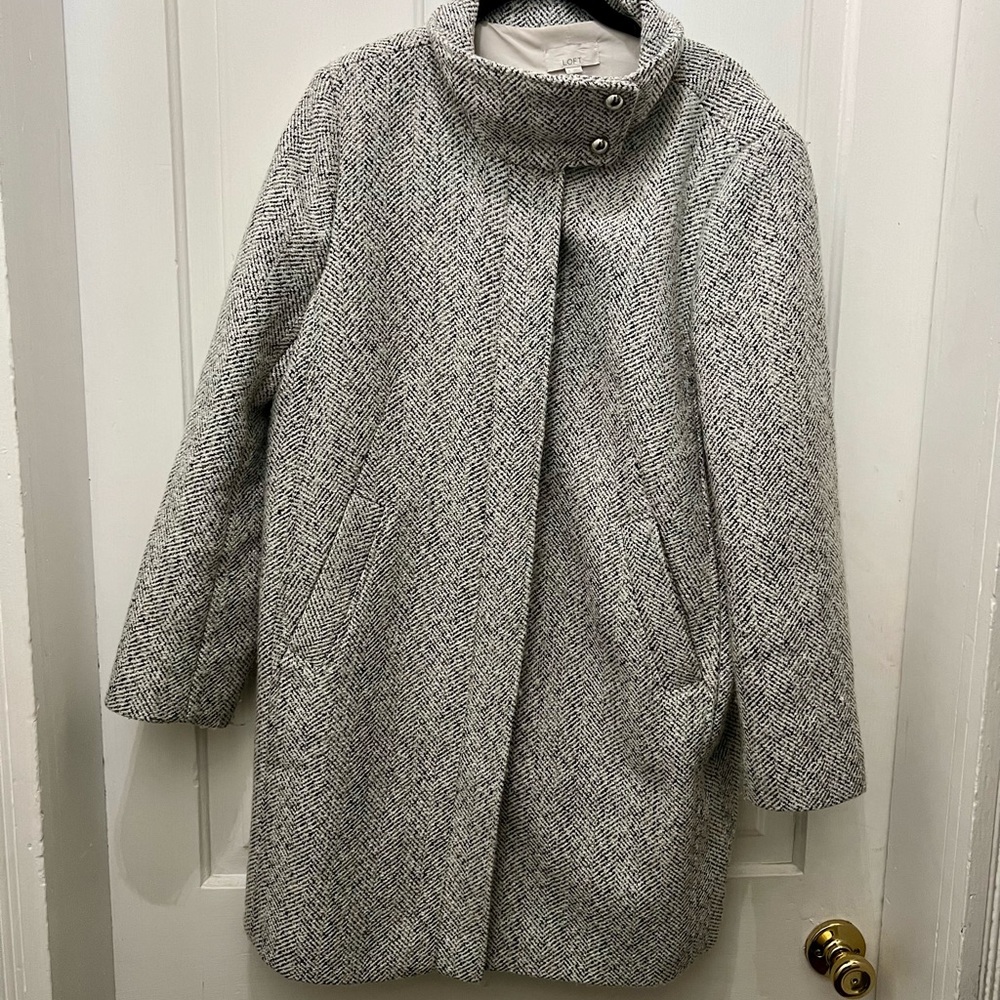 LOFT Coat L - Black White Herringbone Zip with Snap Collar